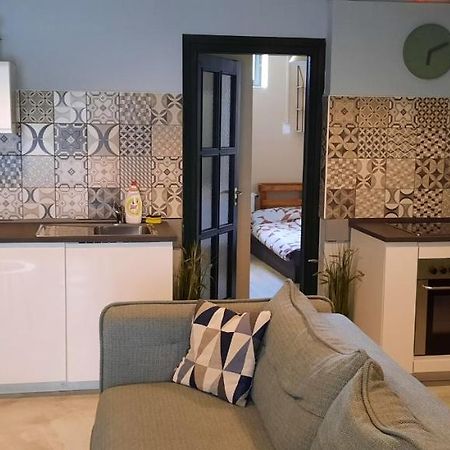 Csenge Apartman Кестели Екстериор снимка